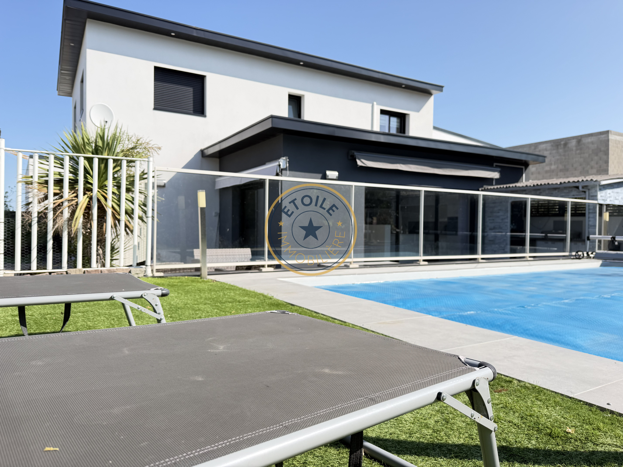 Montreuil-Juigné : maison T5 avec piscine à vendre