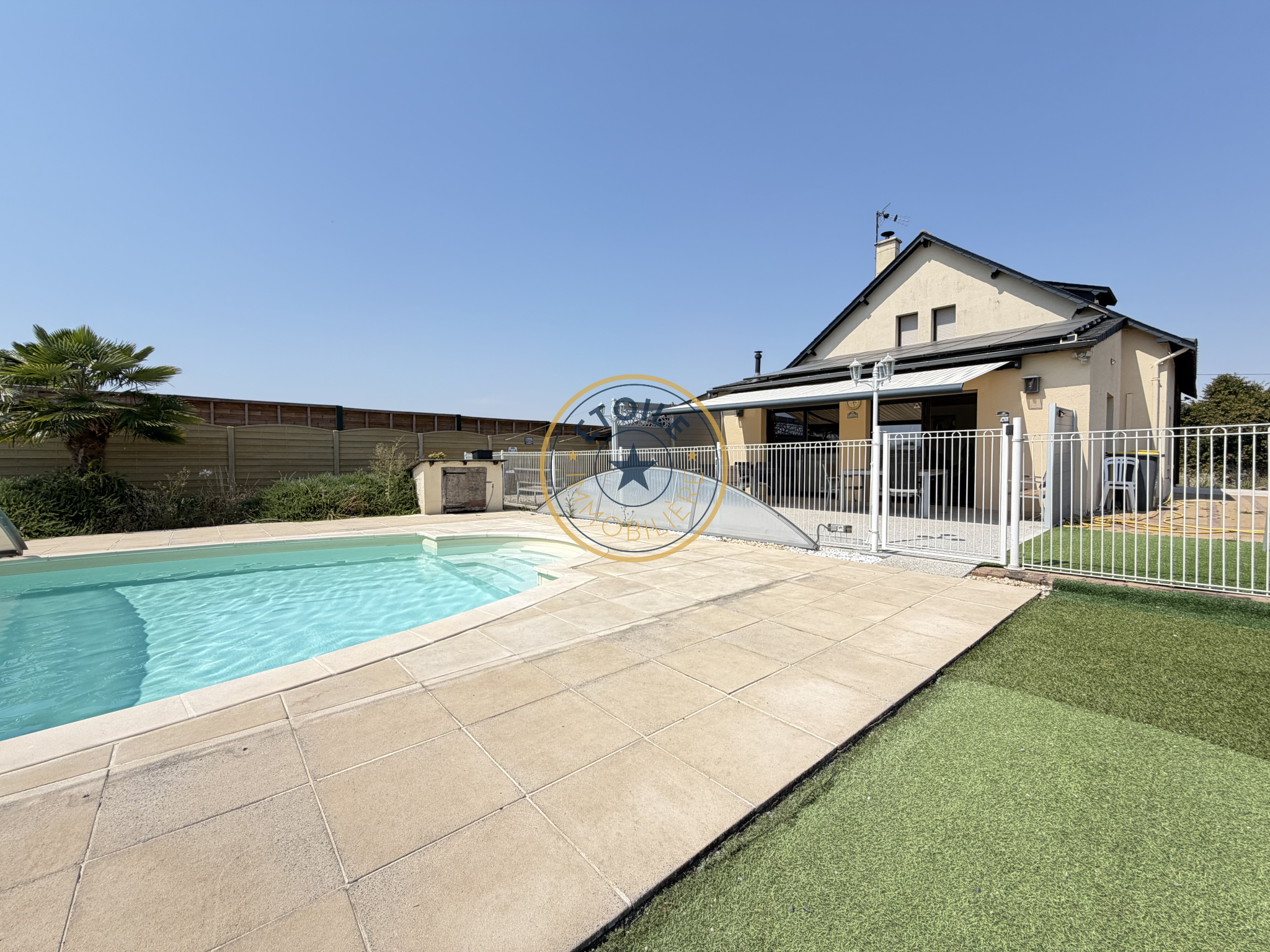 Maison familiale 187m2 Seiches-sur-le-Loir/Corzé - Piscine e
